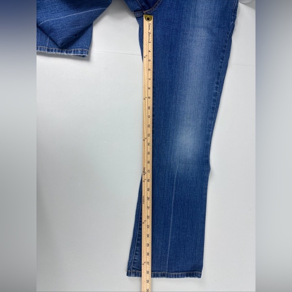 Levis 515 Bootcut Denim Blue Jeans Women's Size 4 Short Mid-Rise Distressed - Picture 12 of 13